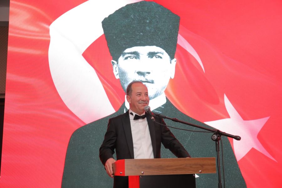 VALİ CANALP’E FAHRİ HEMŞEHRİLİK BERATI