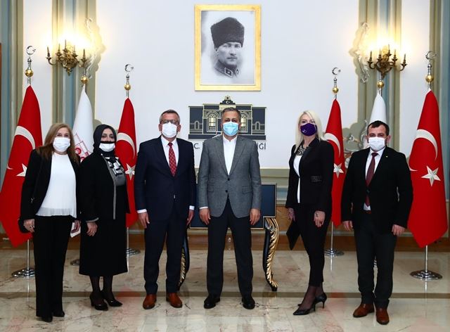 TÜRKİYE DEĞİŞİM PARTİSİ İSTANBUL İL BAŞKANI YUSUF POLAT VE EKİBİ İSTANBUL VALİSİ ALİ YERLİKAYA’YI ZİYARET ETTİ