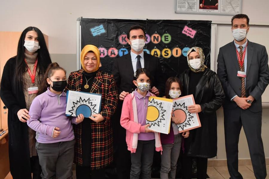Sancaktepe’de öğrenciler karnelerini aldı
