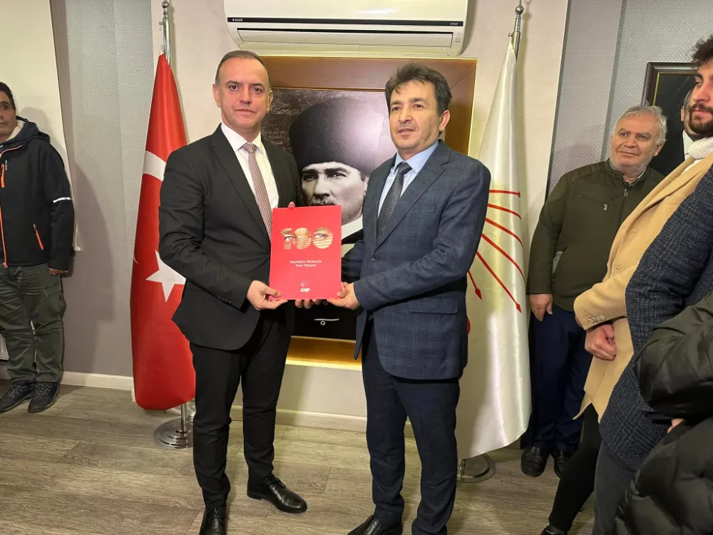 Alper Yeğin, CHP İlçe Başkanlığına Belediye Başkan Adaylığı için başvurusunu yaptı