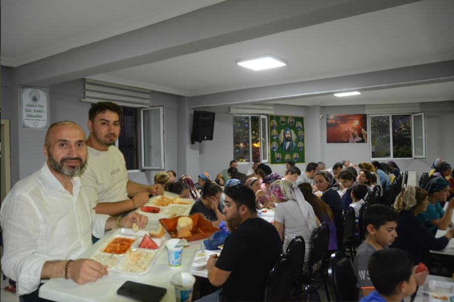 Sancaktepeli İş İnsanı Veli Arslan Lokmalarını paylaştı