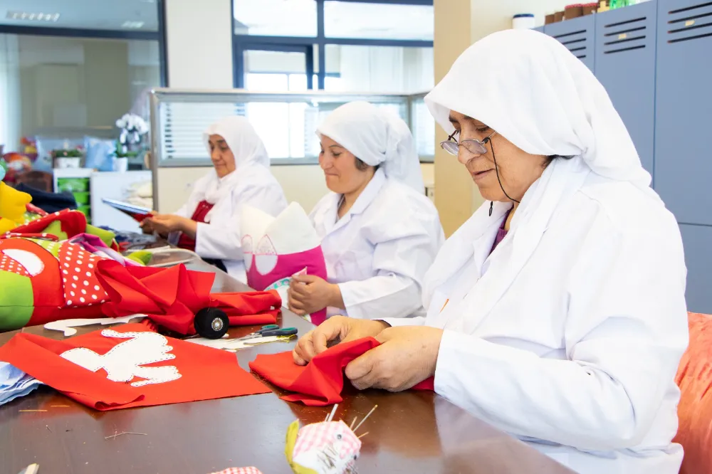 Yılbaşı Hediyenizi Seçerken, Lösemili Çocuklara Destek Olun!