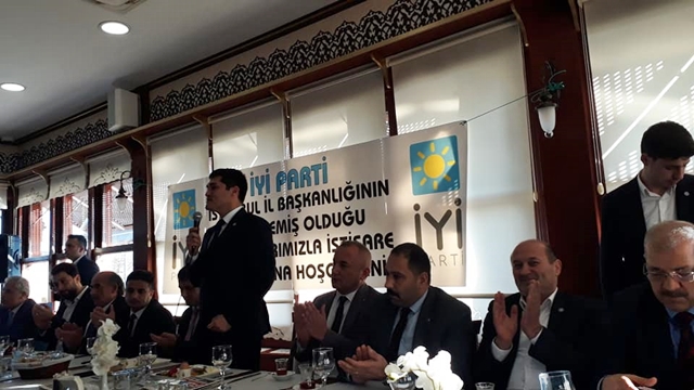 İYİ Parti İstanbul İl Başkanı Buğra Kavuncu, Sancaktepe?de Muhtarlarla buluştu