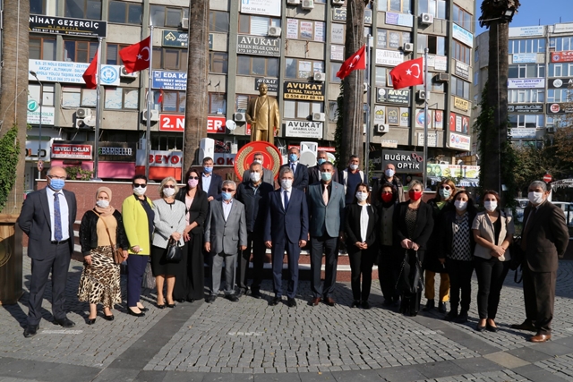 EDREMİT?TE MUHTARLAR GÜNÜ KUTLANDI
